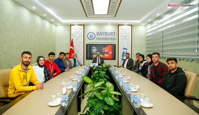 Prof. Dr. Mutlu Türkmen Şampiyon Sporcuları Kabul Etti