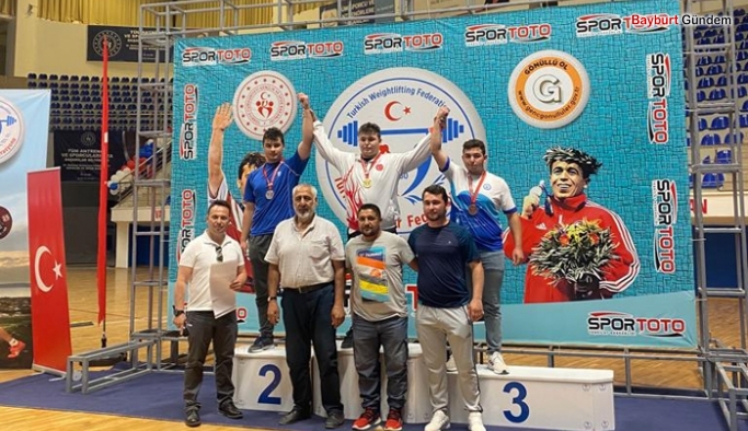 Bayburt Üniversitesi Türkiye Halter Şampiyonasından Madalyalarla Döndü