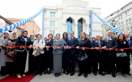 BAĞCILAR'DA Kadın ve Aile Kültür Sanat Merkezi açıldı